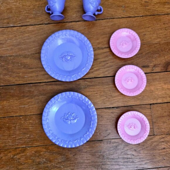 2000s Y2K Vintage Cabbage Patch Purple Plastic Tea Set With Plates And Cups - Picture 5 of 8